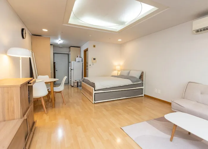 Jiny's Cozy * Seoul
